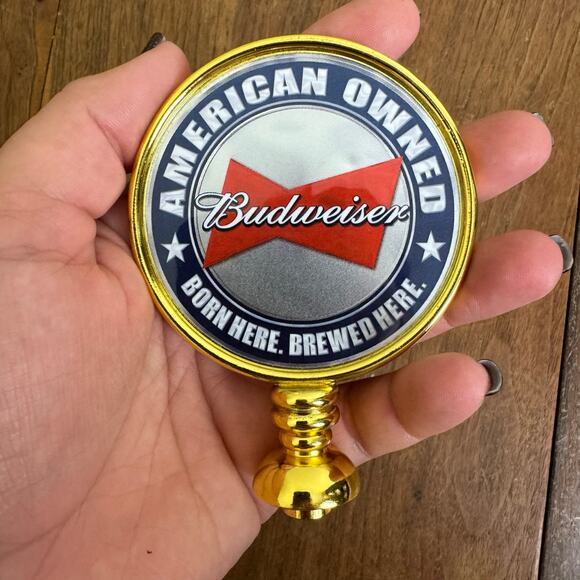 Budweiser American Owned Born Here Brewed Here Gold Beer Tap handle Finial - Picture 4 of 5